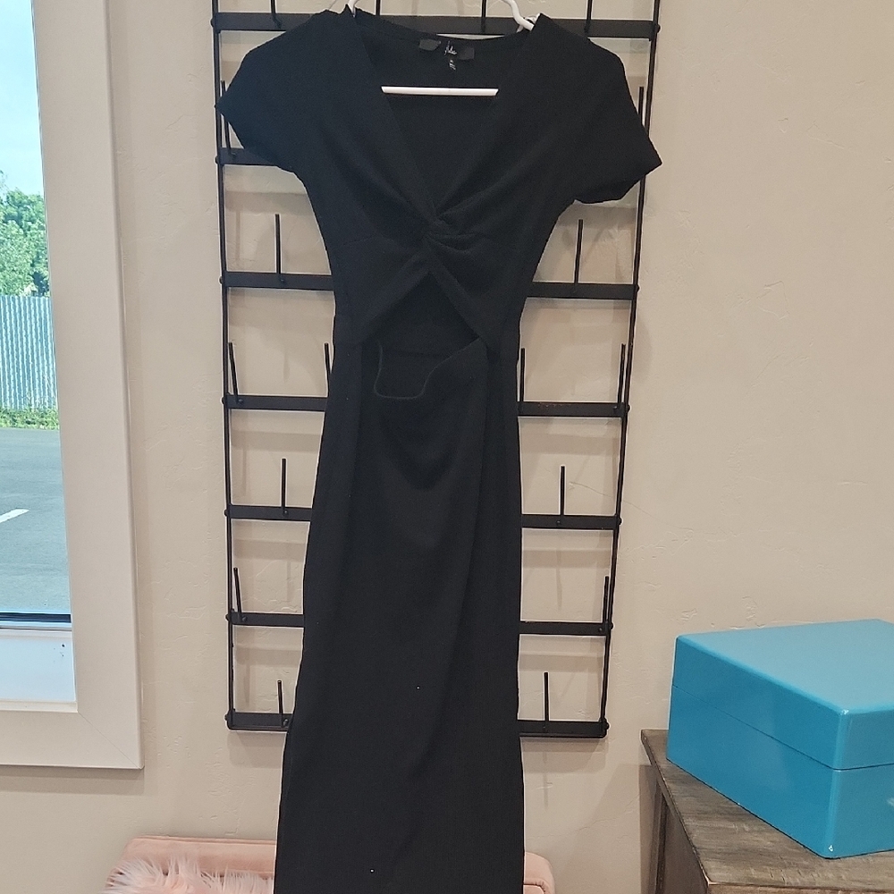 Lulu's Elegant Black Midi Dress Crop Fitted Classic